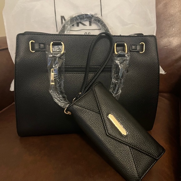 Brand new with tags Mia K Collection black satchel with matching wallet - Picture 6 of 7